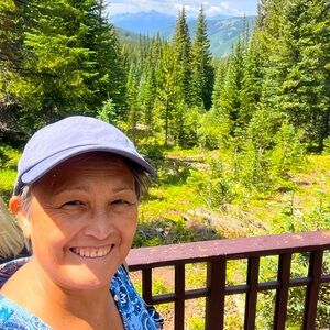 Meet your Posher, April